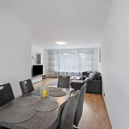 Apartment 4 Auch Fuer Monteure