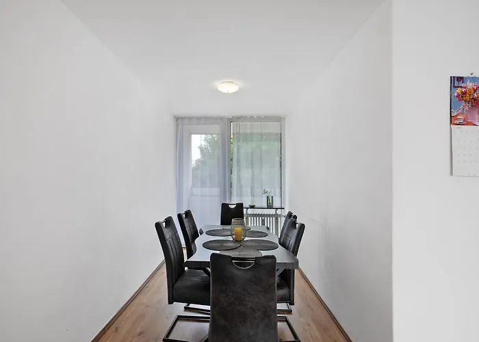 4 Auch Fuer Monteure Διαμέρισμα *