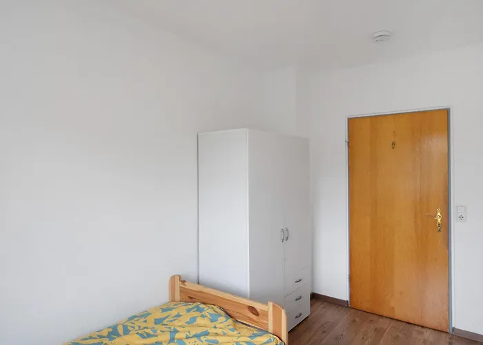 4 Auch Fuer Monteure *