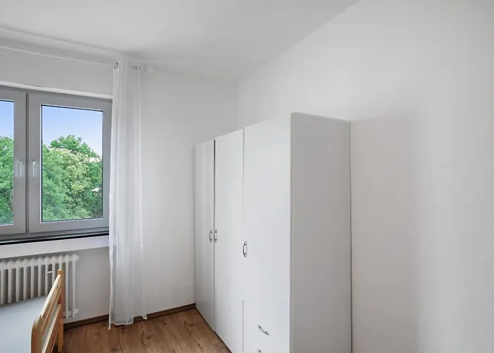 4 Auch Fuer Monteure *